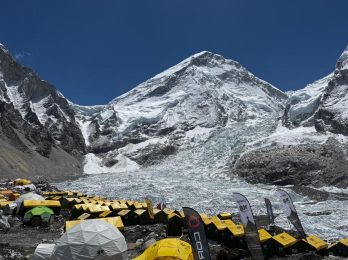 everest_oWq8zvRGkI